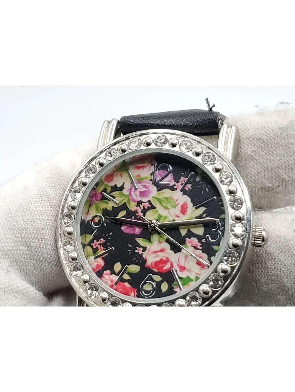 Flower Quartz Watch Womens New Battery Black Band 32mm